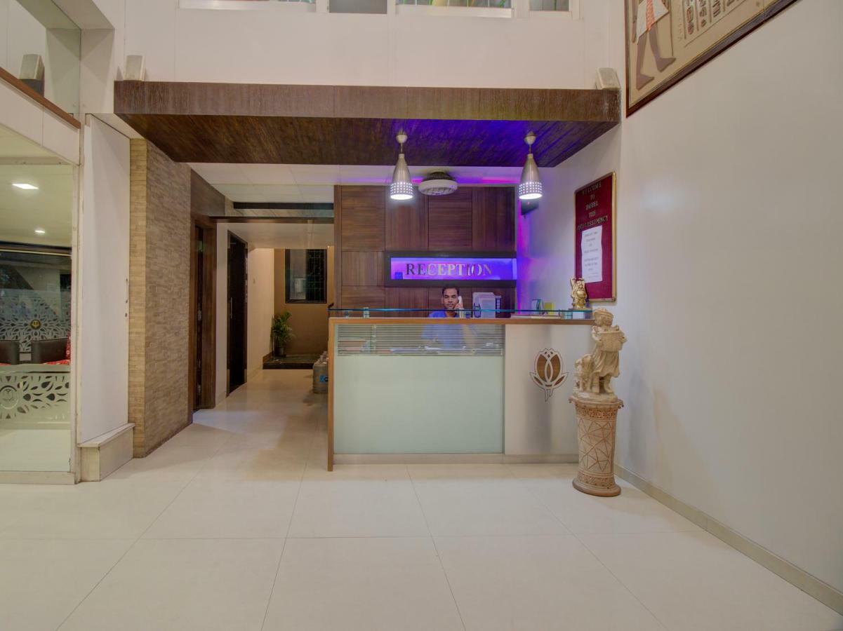 Oyo 35844 Hotel Lotus Residency Sangli Exterior photo