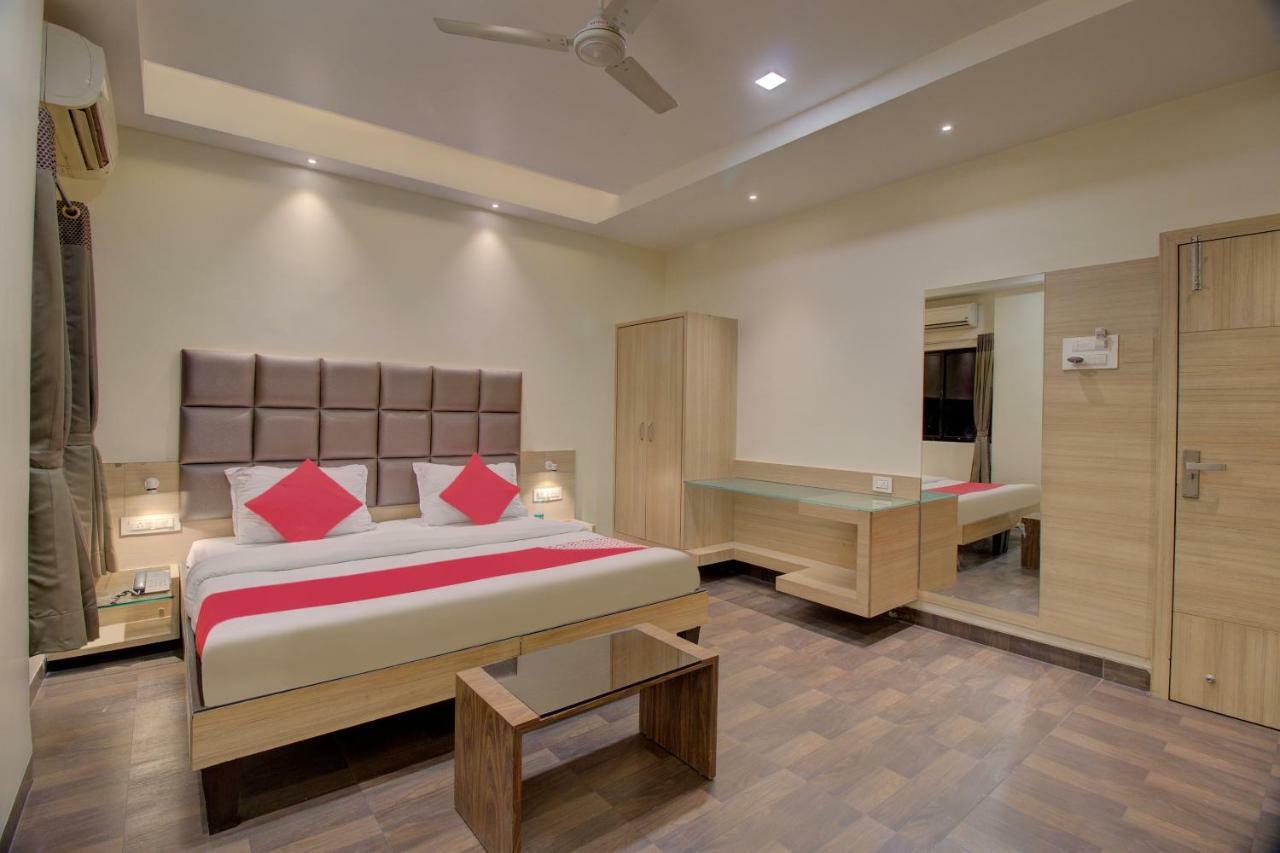 Oyo 35844 Hotel Lotus Residency Sangli Exterior photo