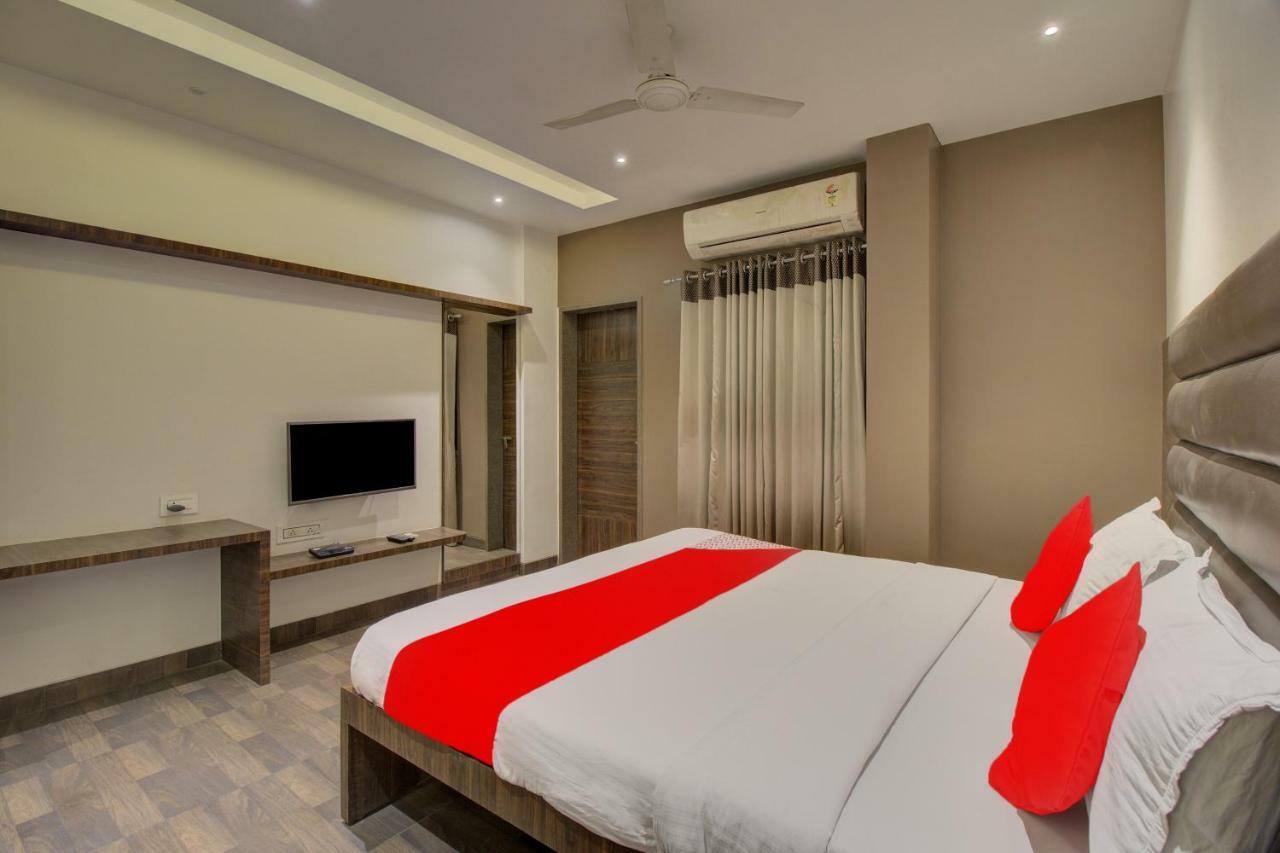 Oyo 35844 Hotel Lotus Residency Sangli Exterior photo