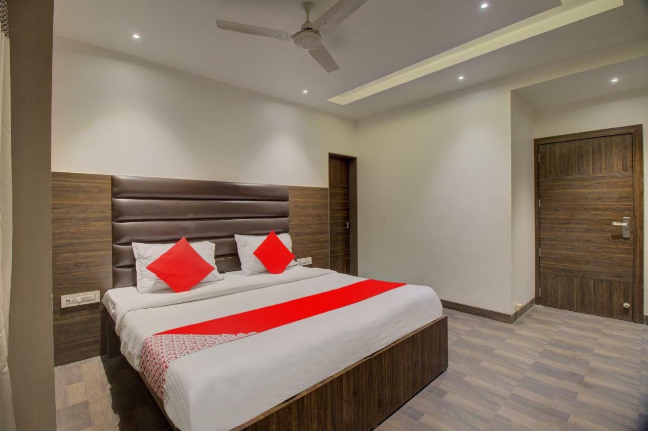 Oyo 35844 Hotel Lotus Residency Sangli Exterior photo